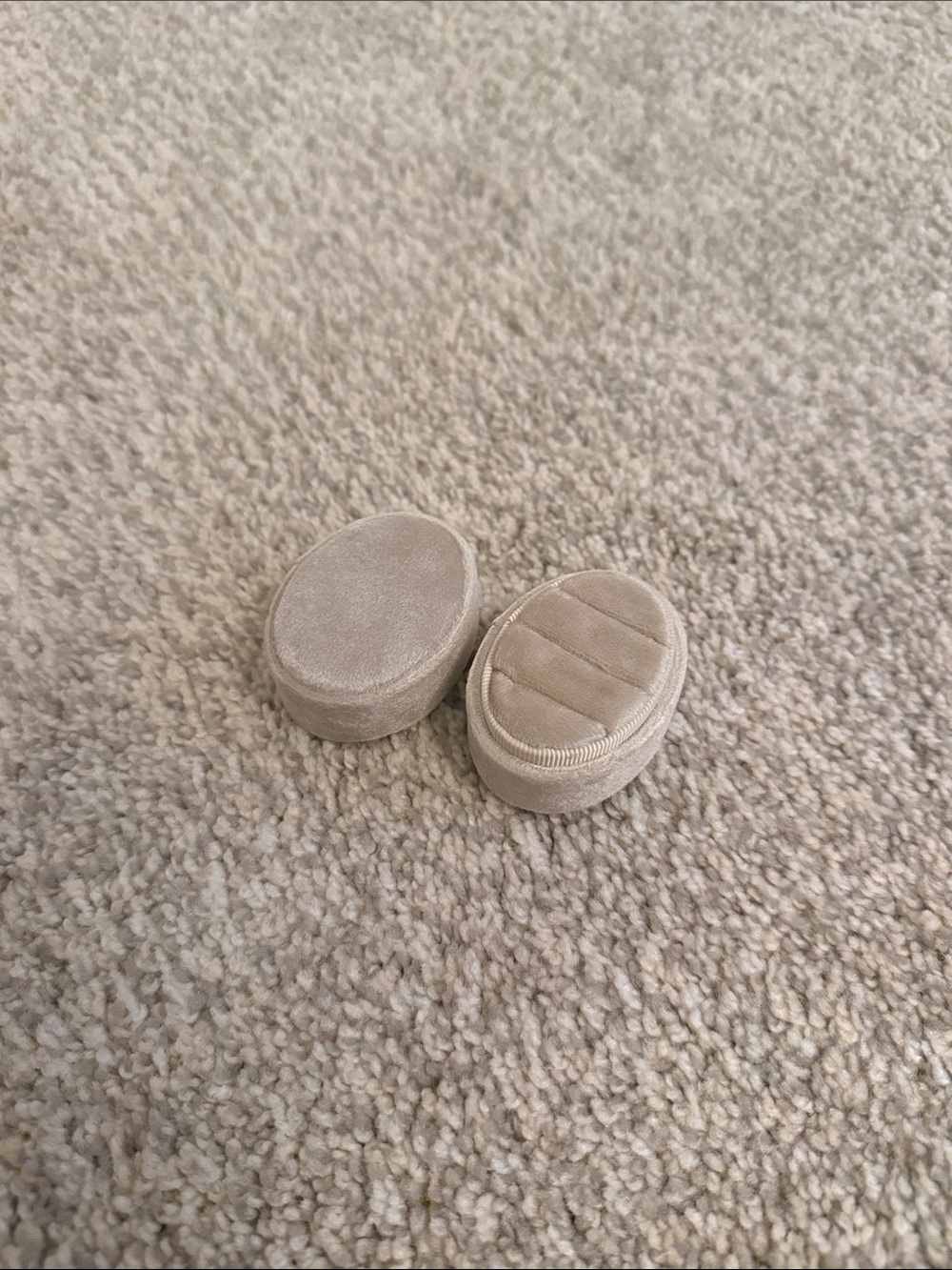 Velvet Round Jewelry Ring Box in Beige